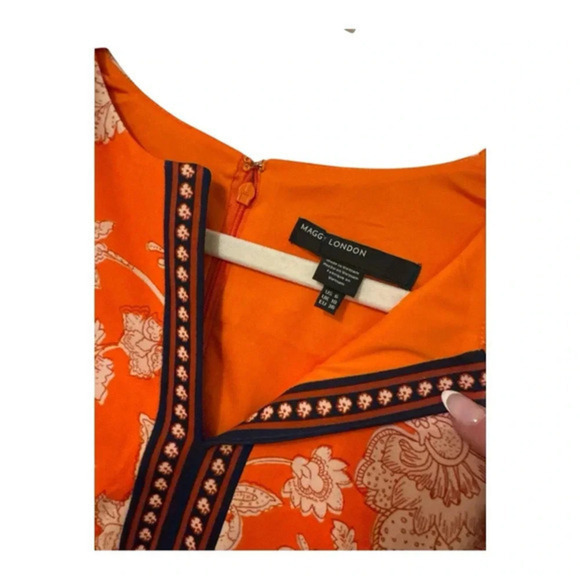 Sleeveless Floral Dress Maggy London - Picture 3 of 3